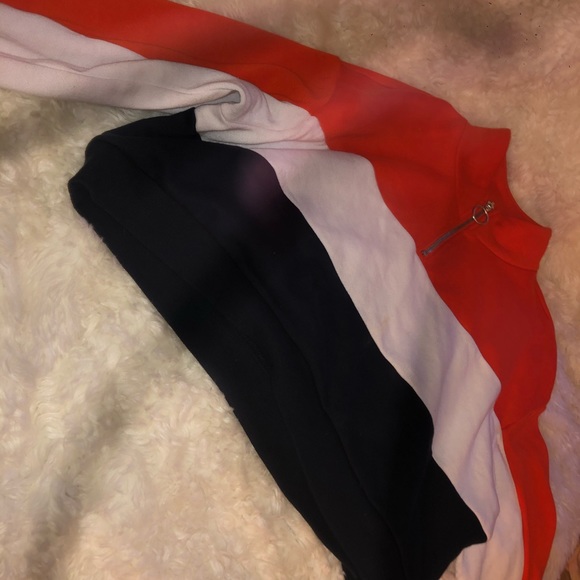 Cropped long sleeve. - Picture 2 of 3